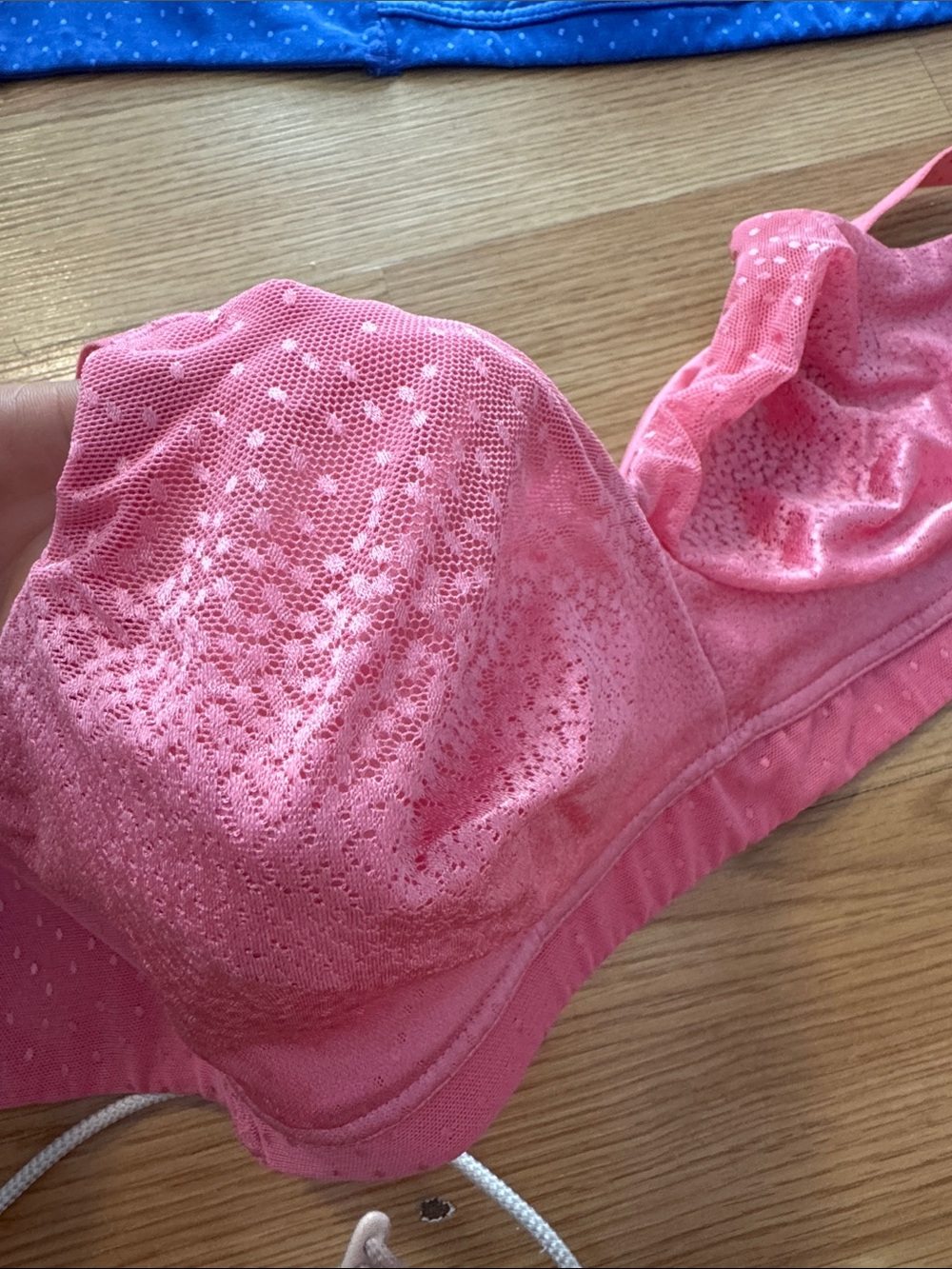 Wacoal Pack of 4 Soft Dotted Wireless Bras — Pink, Blue, Gray, Cream - Picture 2 of 6